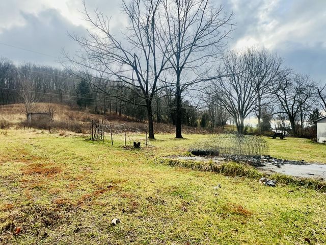 2165 State Hwy 3246, Crab Orchard, KY 40419