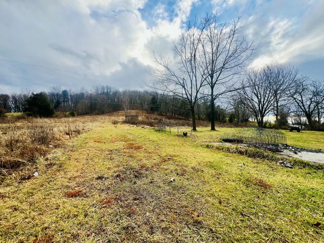 2165 State Hwy 3246, Crab Orchard, KY 40419