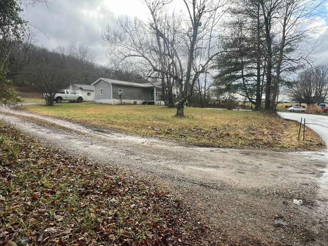 2165 State Hwy 3246, Crab Orchard, KY 40419