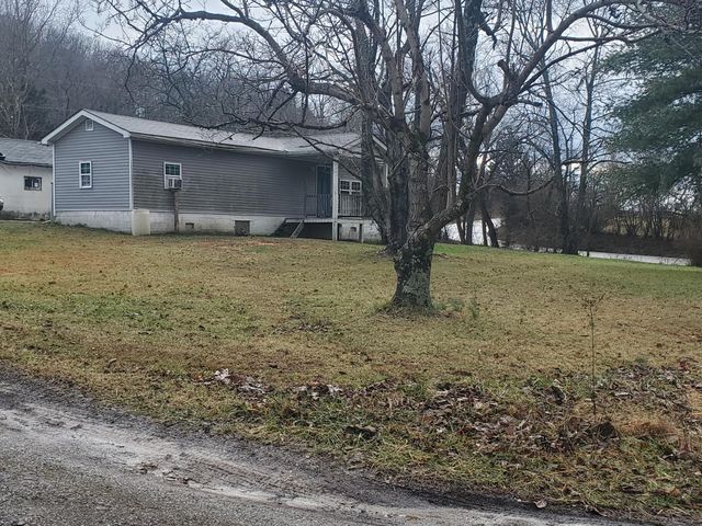 2165 State Hwy 3246, Crab Orchard, KY 40419