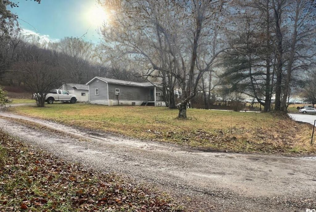 2165 State Hwy 3246, Crab Orchard, KY 40419