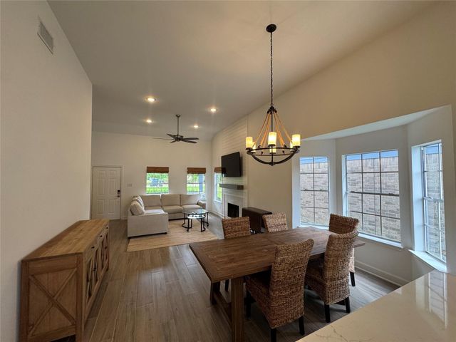 2601 S Broadway Street 9, La Porte, TX 77571