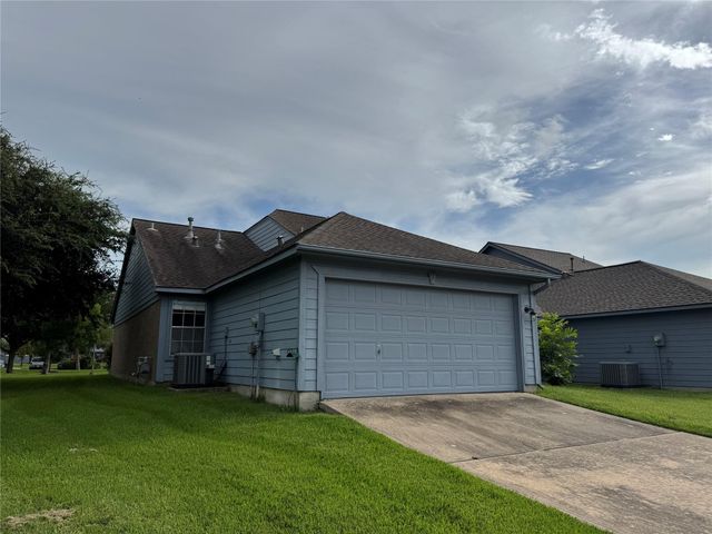 2601 S Broadway Street 9, La Porte, TX 77571