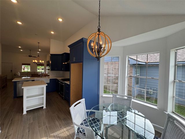 2601 S Broadway Street 9, La Porte, TX 77571
