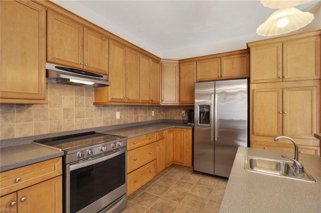 603 Chelsea LN, Chesapeake, VA 23322