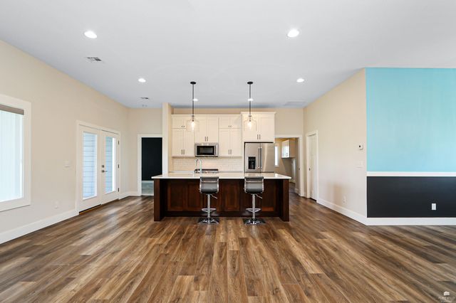 5516 Colbert Hills Drive, Manhattan, KS 66503
