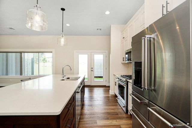 5516 Colbert Hills Drive, Manhattan, KS 66503