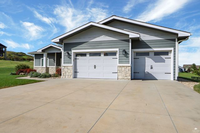 5516 Colbert Hills Drive, Manhattan, KS 66503
