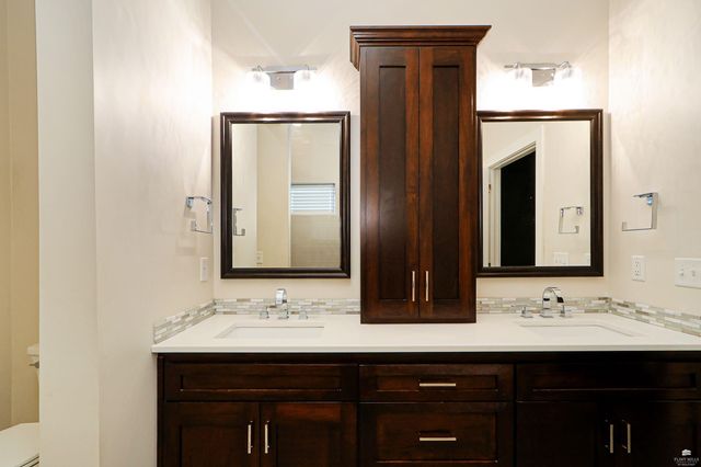 5516 Colbert Hills Drive, Manhattan, KS 66503