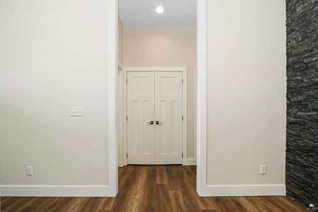 5516 Colbert Hills Drive, Manhattan, KS 66503