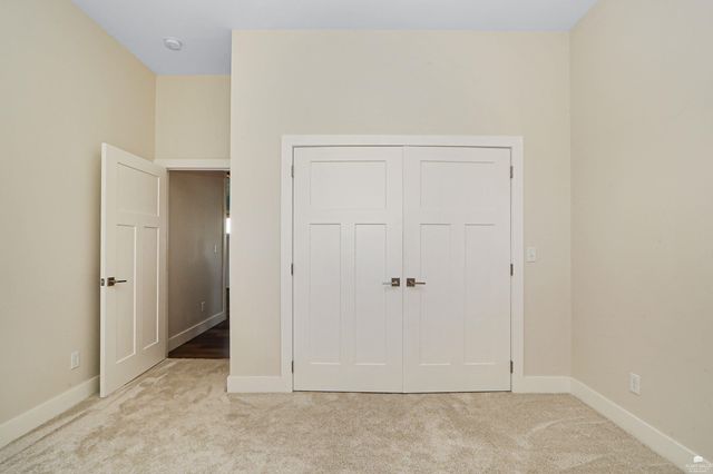 5516 Colbert Hills Drive, Manhattan, KS 66503