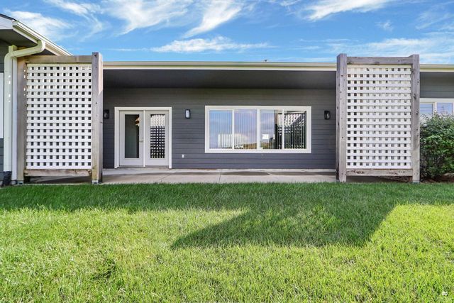 5516 Colbert Hills Drive, Manhattan, KS 66503