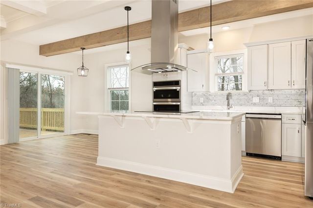 5260 Vineleaf Court 1, Clemmons, NC 27012
