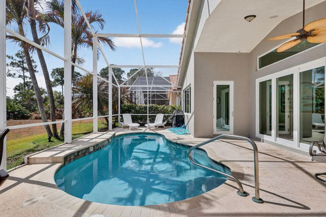 968 SE Fleming Way, Stuart, FL 34997