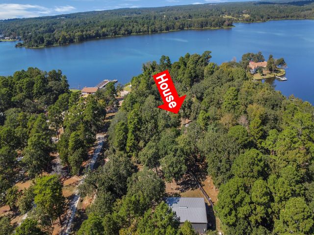 225 Oak Forest Drive N, Crockett, TX 75835