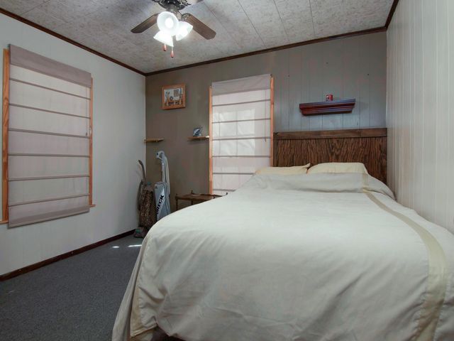 225 Oak Forest Drive N, Crockett, TX 75835