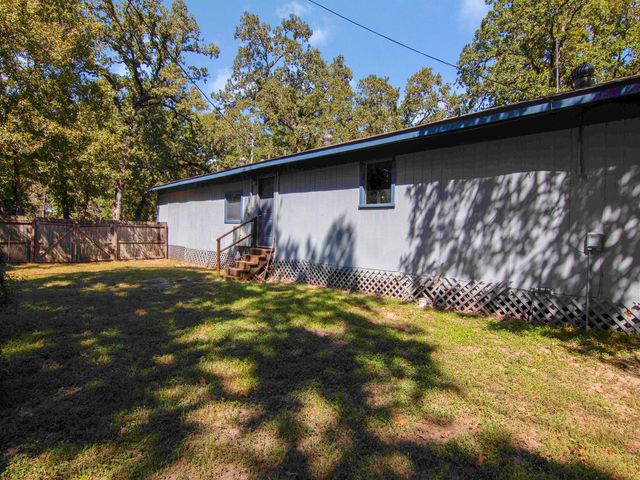 225 Oak Forest Drive N, Crockett, TX 75835