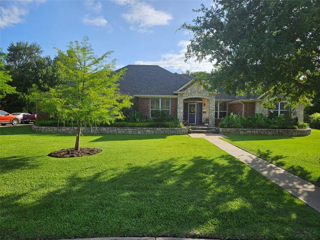 103 Heritage Place, Glen Rose, TX 76043
