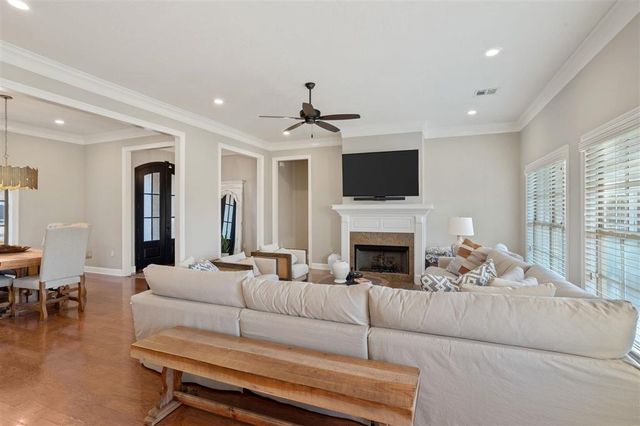 4180 Primrose Drive, Lake Charles, LA 70605