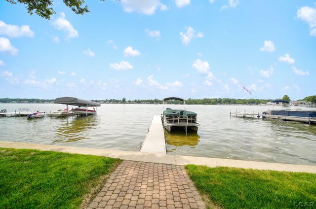 9254 Cherry Point Road, Manitou Beach, MI 49253