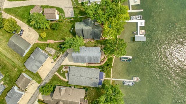 9254 Cherry Point Road, Manitou Beach, MI 49253