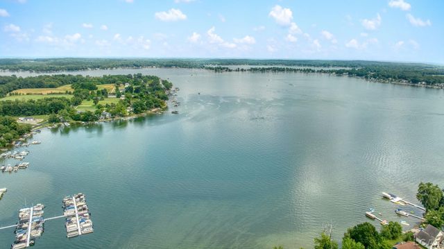 9254 Cherry Point Road, Manitou Beach, MI 49253