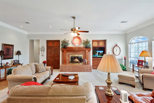 128 Country Club Drive, Heath, TX 75032