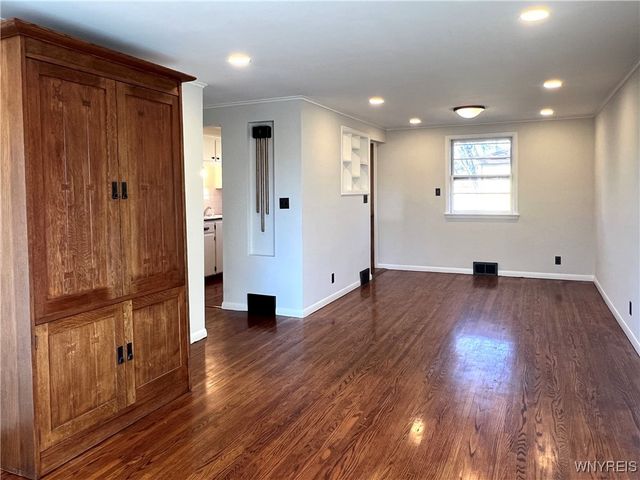 316 North Ellicott Street, Amherst, NY 14221