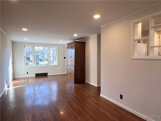 316 North Ellicott Street, Amherst, NY 14221