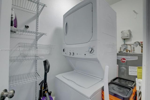 1700 SW 20th St, Fort Lauderdale, FL 33315