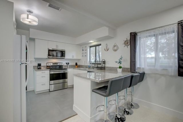 1700 SW 20th St, Fort Lauderdale, FL 33315