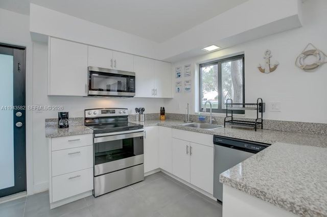 1700 SW 20th St, Fort Lauderdale, FL 33315