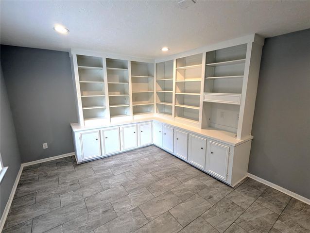 3111 Deal Street, Houston, TX 77025