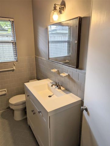 3111 Deal Street, Houston, TX 77025