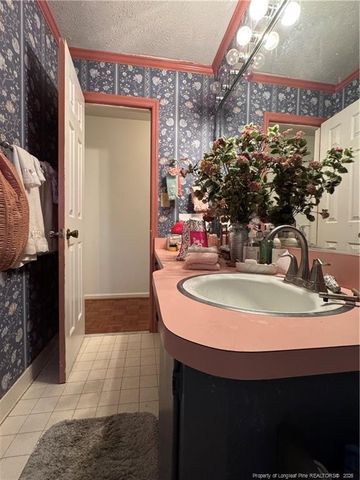 408 Old Farm Road, Raeford, NC 28376