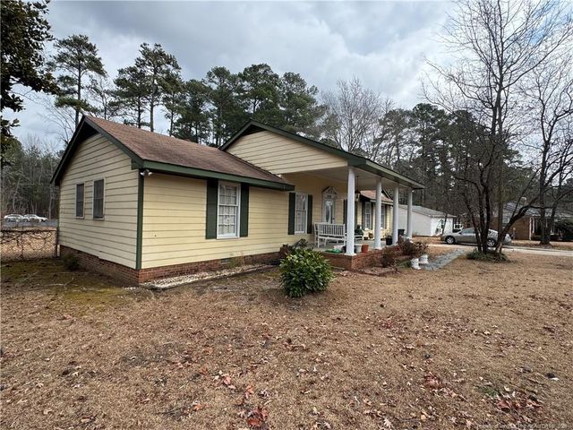 408 Old Farm Road, Raeford, NC 28376