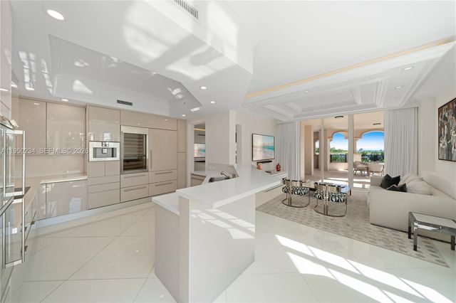 7124 Fisher Island Dr 7124, Miami Beach, FL 33109