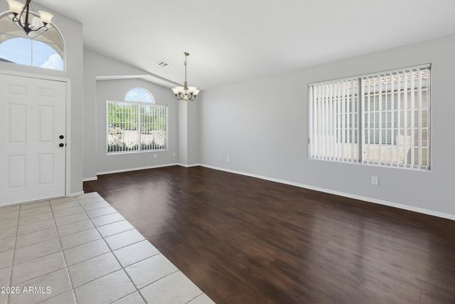 543 W GROVERS Avenue, Phoenix, AZ 85023