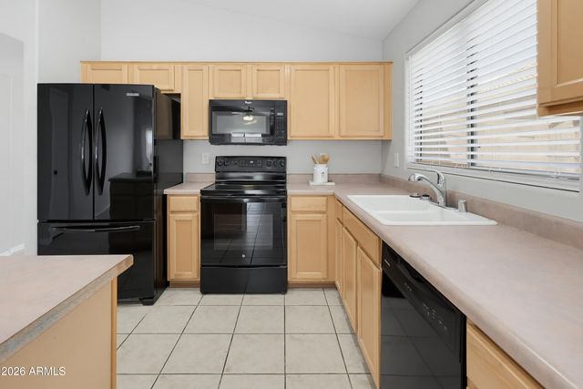 543 W GROVERS Avenue, Phoenix, AZ 85023