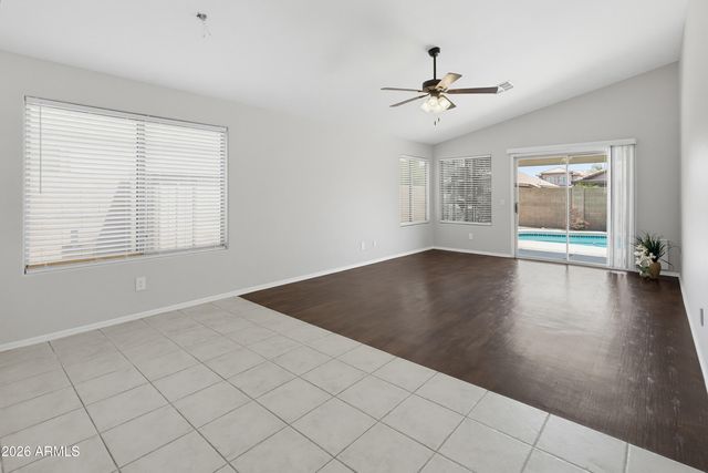 543 W GROVERS Avenue, Phoenix, AZ 85023