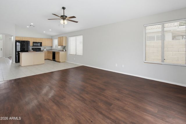 543 W GROVERS Avenue, Phoenix, AZ 85023