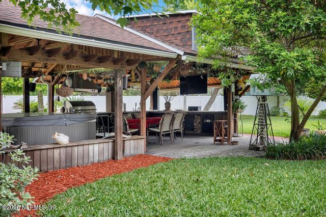 1200 CREEKWOOD Way S, Jacksonville, FL 32259