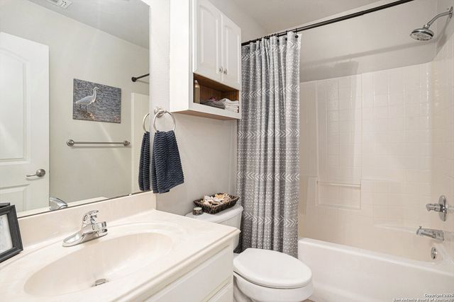 2135 Bentwood, New Braunfels, TX 78130