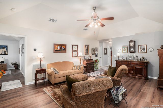 2135 Bentwood, New Braunfels, TX 78130