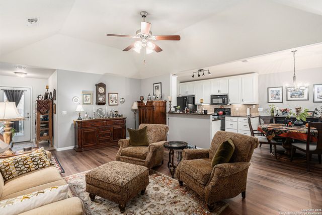 2135 Bentwood, New Braunfels, TX 78130