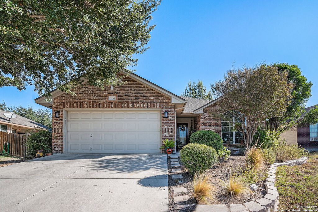 2135 Bentwood, New Braunfels, TX 78130