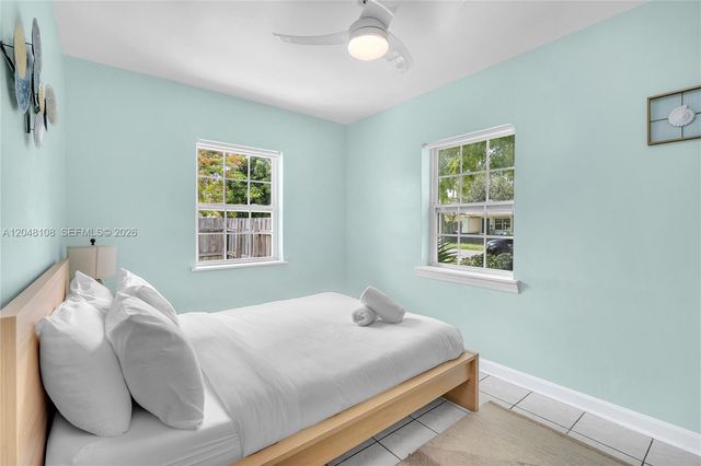 261 SW 15th St 2, Dania Beach, FL 33004