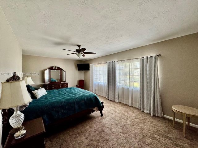 434 NW 20th St, Homestead, FL 33030