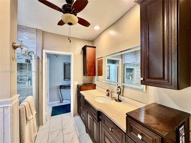 434 NW 20th St, Homestead, FL 33030