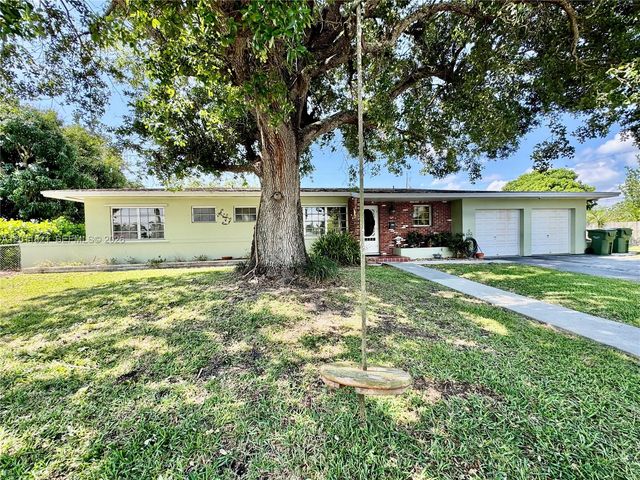 434 NW 20th St, Homestead, FL 33030